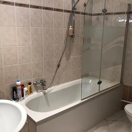 Avec Jardin A 5 Min De Marche Du Centre De Et Plages Apartment *