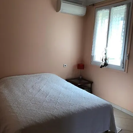 Apartment Avec Jardin A 5 Min De Marche Du Centre De Et Plages *