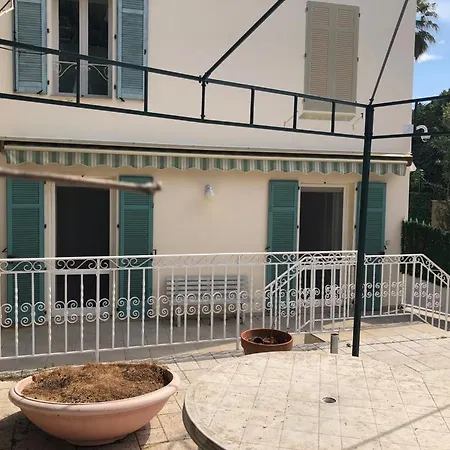Avec Jardin A 5 Min De Marche Du Centre De Et Plages *
