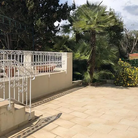 Avec Jardin A 5 Min De Marche Du Centre De Et Plages * Cannes